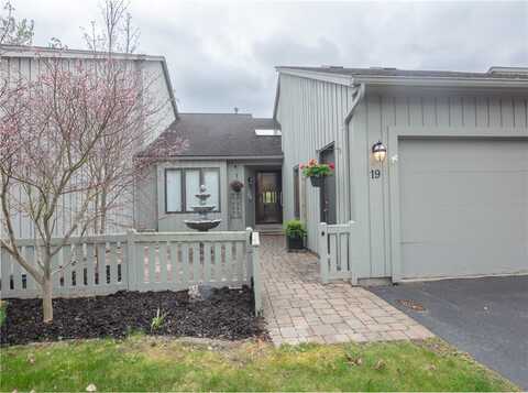 19 Hill Creek Road, Penfield, NY 14625