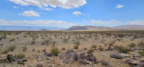800 Monolith Road, Lucerne Valley, CA 92356