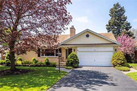 100 Lake Ledge Drive, Amherst, NY 14221