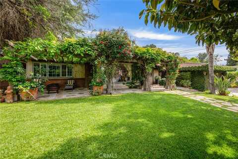 22658 Arriba Drive, Saugus, CA 91350