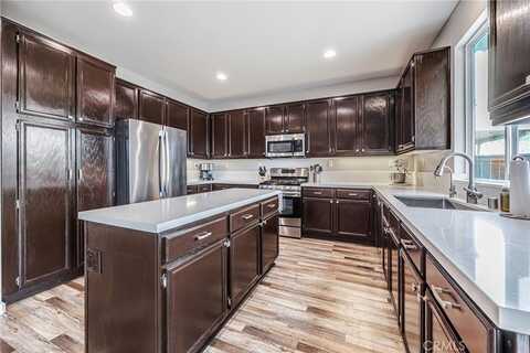 28169 Arborglenn Drive, Moreno Valley, CA 92555