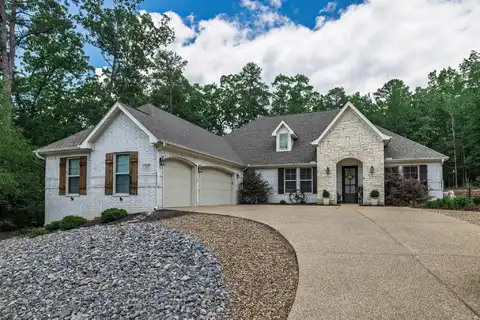 137 Pizarro Drive, Hot Springs Village, AR 71909