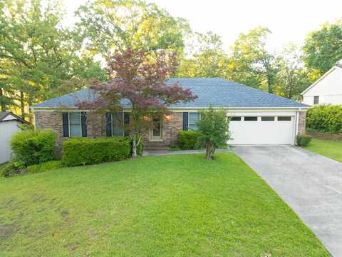 7 Queens Ct, Little Rock, AR 72211