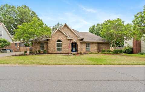 902 Heather Circle, Conway, AR 72034