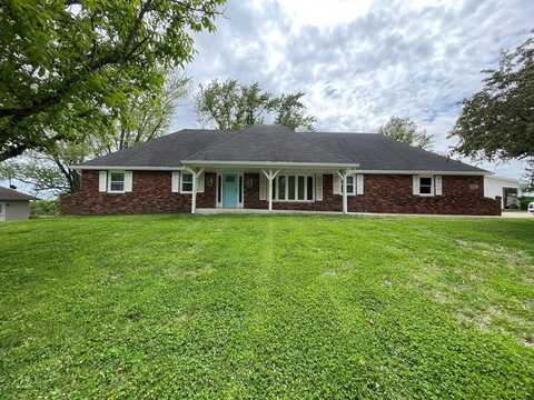 820 Fairlane Drive, Chillicothe, MO 64601