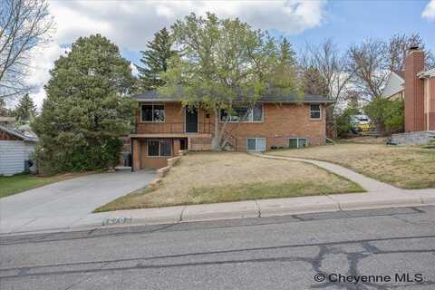 2762 SPRUCE DR, Cheyenne, WY 82001