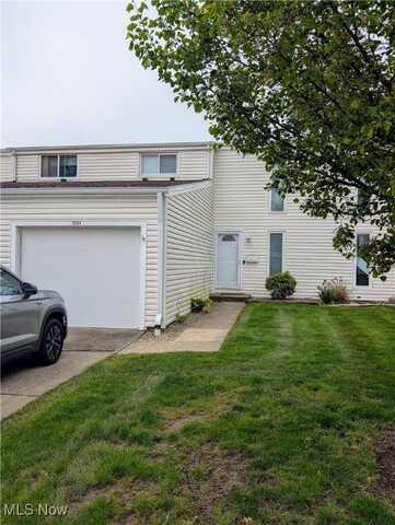201 Deepwood Drive, Wadsworth, OH 44281