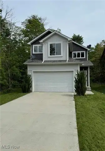 990 East Boulevard, Aurora, OH 44202