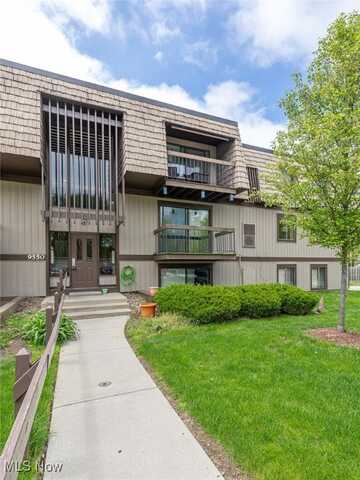 9550 Cove Drive, North Royalton, OH 44133