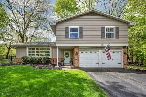 7805 Skylineview Drive, Mentor, OH 44060