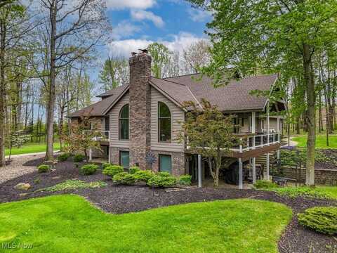7548 Braewood Drive, Independence, OH 44131