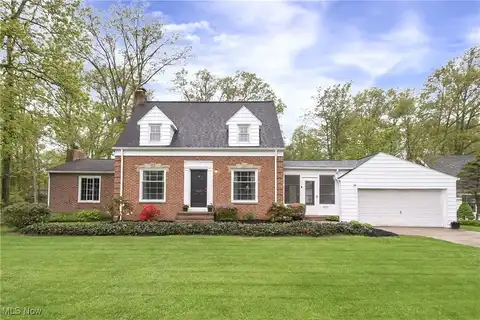 6122 Fitch Road, North Olmsted, OH 44070