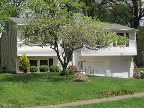 40 Oakhurst, Munroe Falls, OH 44262