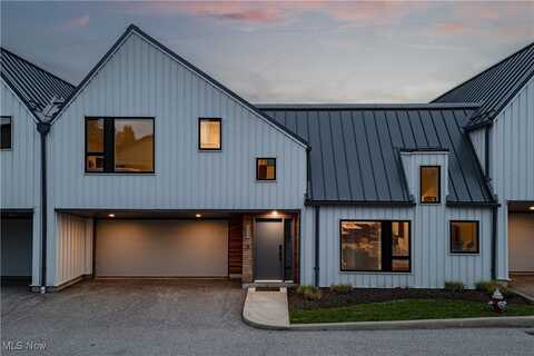2412 Richmond Road, Beachwood, OH 44122