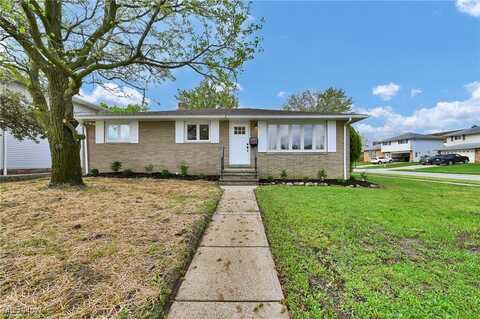 6800 Day Drive, Parma, OH 44129