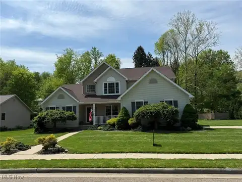 108 Goshen Glens Drive SE, New Philadelphia, OH 44663