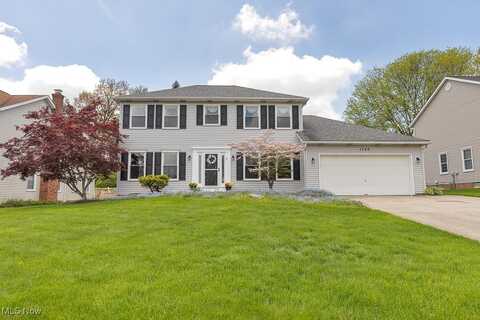 1322 Sharonbrook Drive, Twinsburg, OH 44087