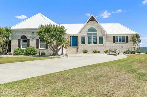 515 Blue Heron Drive, Newport, NC 28570