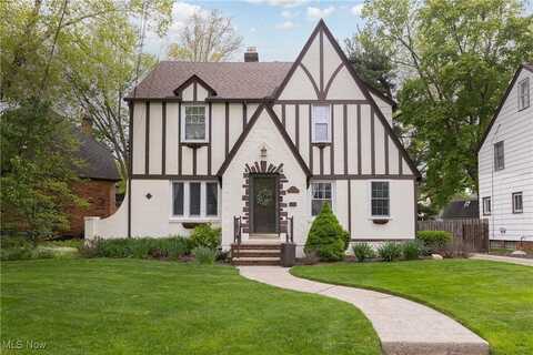 570 Morewood Parkway, Rocky River, OH 44116