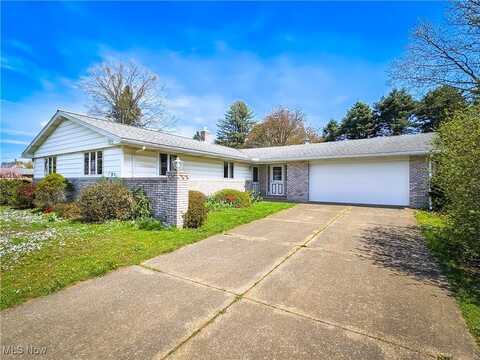 405 2nd Avenue SW, Beach City, OH 44608