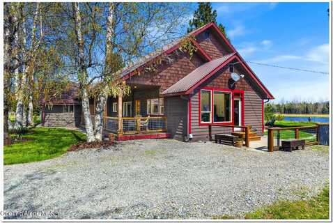 5401 McArthur Lake Rd, Naples, ID 83847