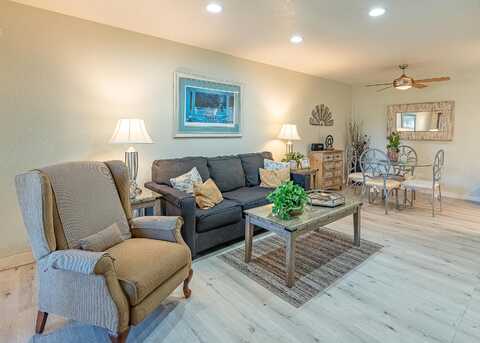 2820 N Arcadia Court, Palm Springs, CA 92262