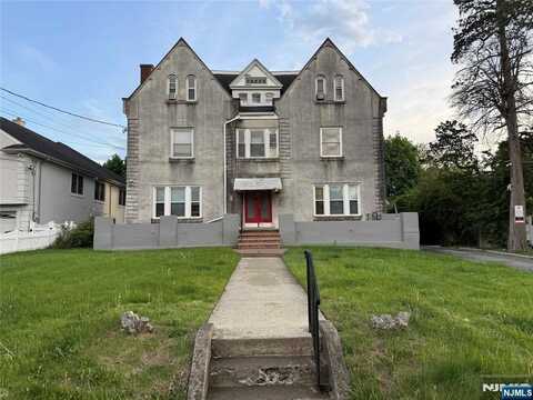 36-42 E Central Avenue 2B, Maywood, NJ 07607