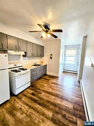 39 Passaic Avenue, Nutley, NJ 07110