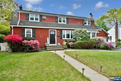 520 Elizabeth Street, New Milford, NJ 07646