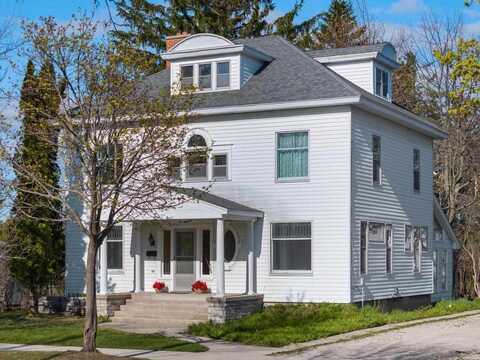 619 Kalamazoo, Petoskey, MI 49770