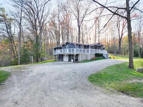 5440 Maple, Farwell, MI 48622