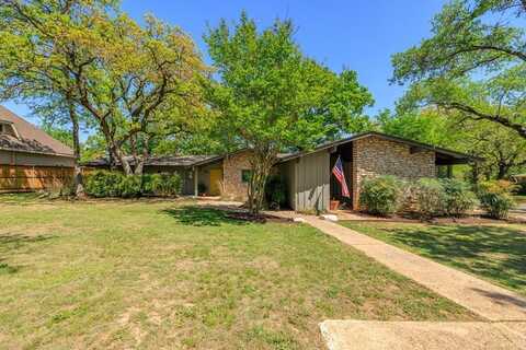 202 Tanglewood Dr, Fredericksburg, TX 78624