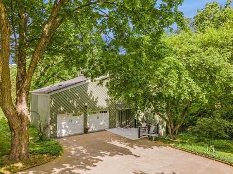 3919 Burr Oak Lane, Ames, IA 50014