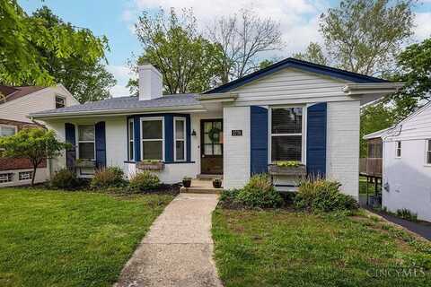 2774 Losantiridge Avenue, Columbia Township, OH 45213