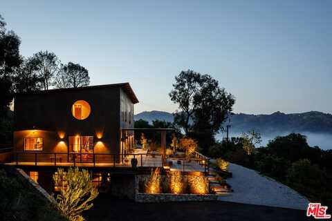 225 Powderhorn Ranch Rd, Topanga, CA 90290