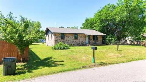 917 Fairway, Sulphur, OK 73086
