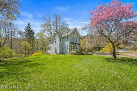 211 Old Prospect Avenue, Walton, NY 13856