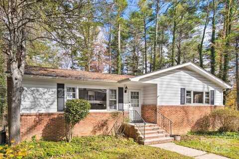 314 Armstrong Avenue, Hendersonville, NC 28739