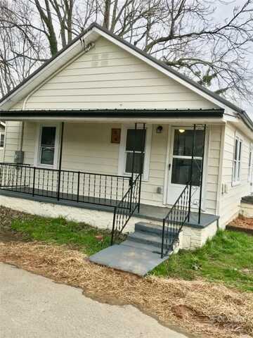 24 Liner Court, Waynesville, NC 28786