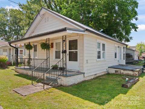 24 Liner Court, Waynesville, NC 28786