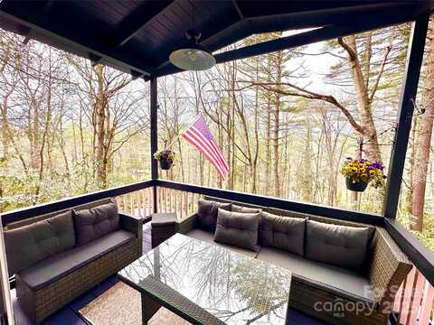 17 W Village Way, Sapphire, NC 28774