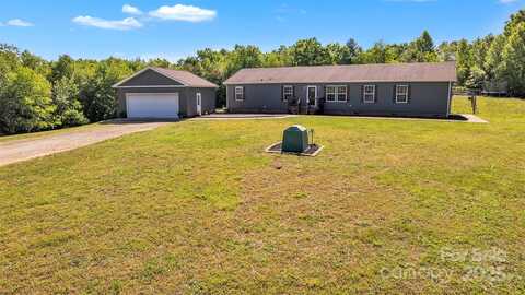 725 Hunters Ridge Road, Taylorsville, NC 28681