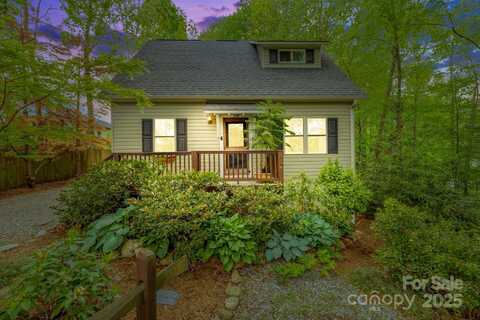 102 Altamahaw Avenue, Black Mountain, NC 28711