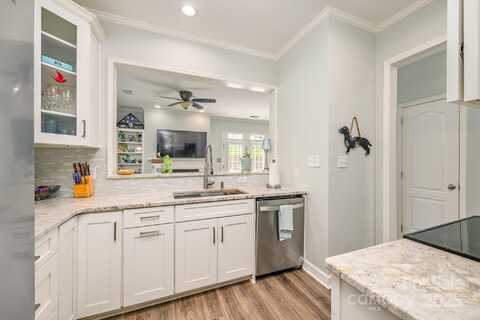 18524 Mizzenmast Avenue, Cornelius, NC 28031