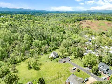 166 Kennedy Road, Weaverville, NC 28787