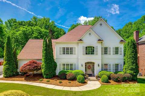 10327 Oak Pond Circle, Charlotte, NC 28277