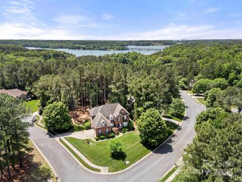 221 Silvercliff Drive, Mount Holly, NC 28120