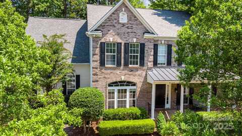 6729 Garden Hill Drive, Huntersville, NC 28078
