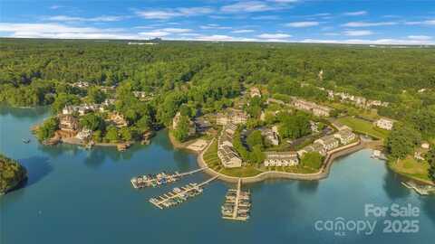 13932 Queens Harbor Road, Charlotte, NC 28278