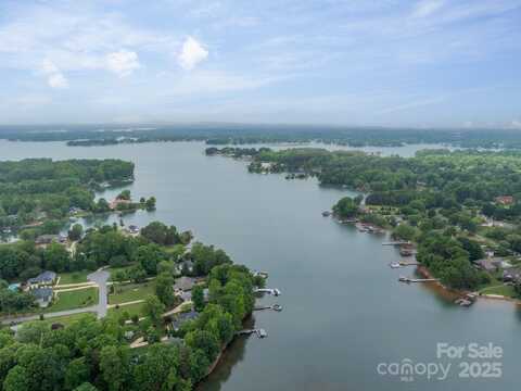 134 Lawrence Tee Lane, Mooresville, NC 28117